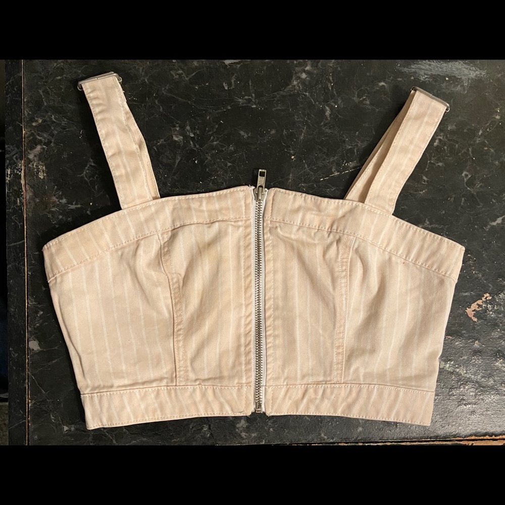 zip up crop top